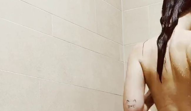 Download: Zuckerwuerstchen00 - Dusche im Krankenhaus - Lust auf Sex unter der Dusche?