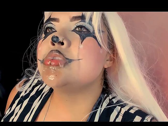 Download: agatha_fetishes - Speichelbläschen