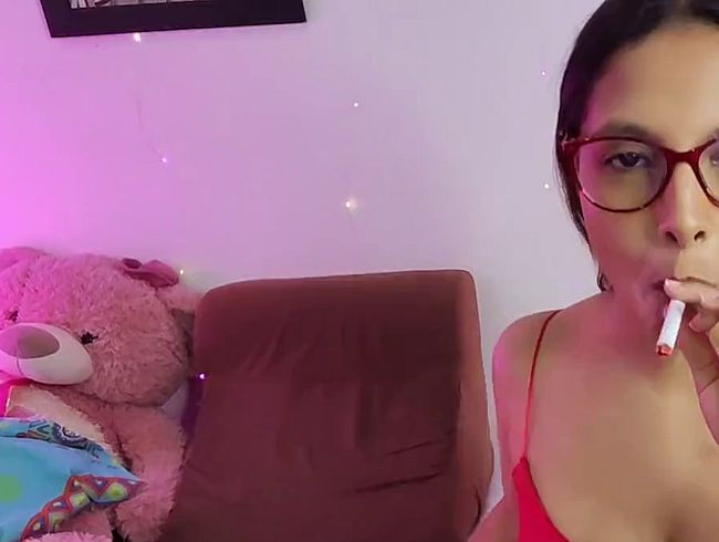 Download: alejaharker - Handjob und Blowjob beim Rauchen einer Zigarette