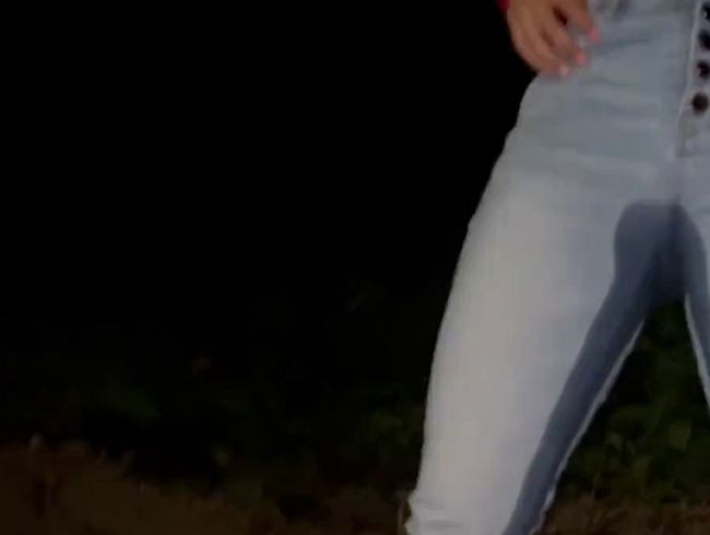 Download: alejaharker - Ich habe meine Jeans draußen nass gemacht