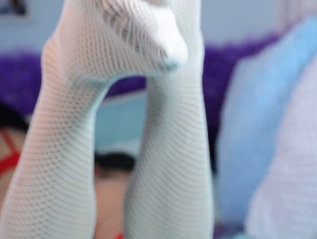 Download: alesaRicy - half feet and Alesa