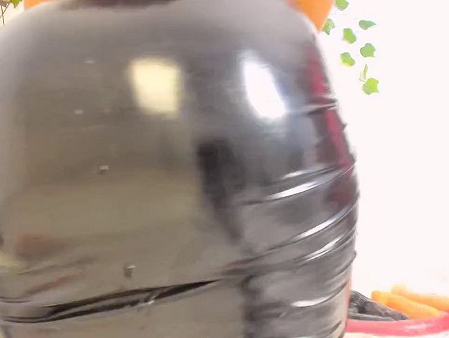 Download: alessaboner - Raus unter meinen Rock!