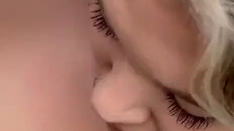 Download: avaexklusiv - Heißer Tittenfick mit viel Sperma auf meinen prallen Titten