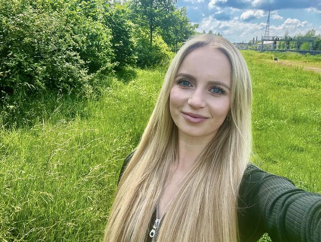 Download: baebaezoe - me, myself and I - kleine Vorstellungsrunde :)