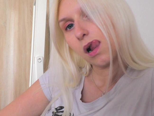 Download: barbiplaymate - Zungen fixiert