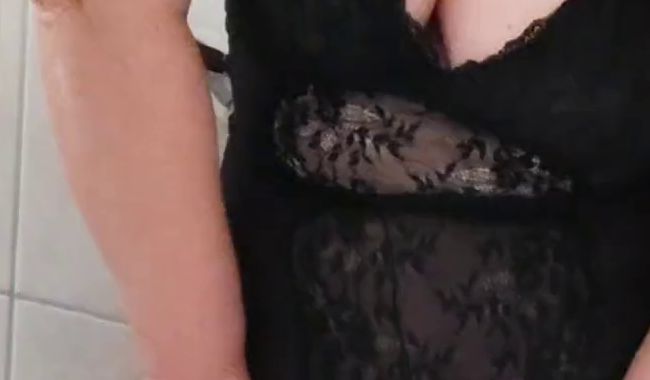 Download: bi-erotic - Abpritzen unter der Dusche mit Vibrator