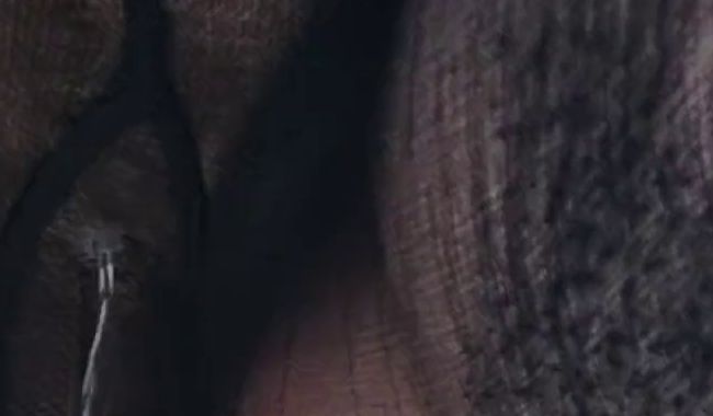 Download: bi-erotic - Pissen Pipi am Stand in Nylons beach Outdoor