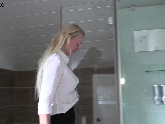 Download: blondehexe - Geil abgepisst nach dem Ficken
