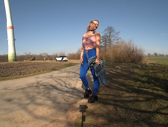 Download: blondehexe - Beim wichsen erwischt! Schneller Quicki auf der Parkbank! ;)