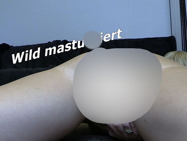 Download: blondehexe - Wild masturbiert!