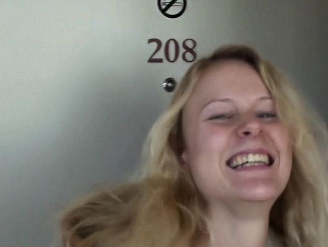 Download: blondehexe - Geiler Porno Fick mit Neuling!