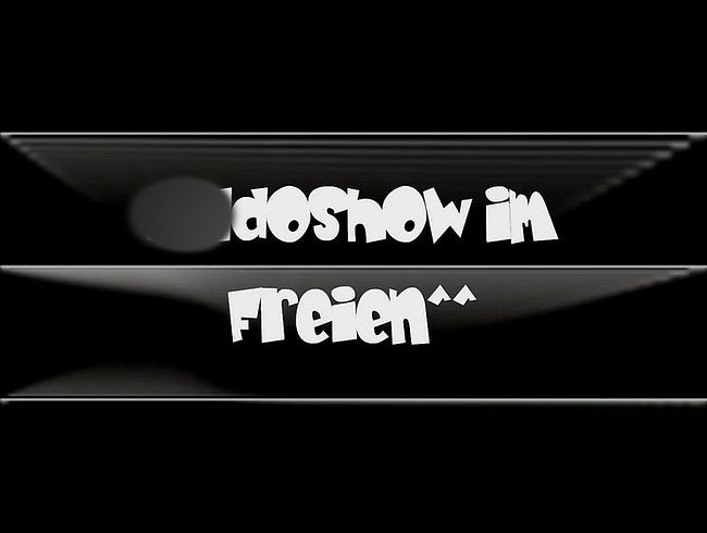 Download: blondehexe - Dildoshow am Meer