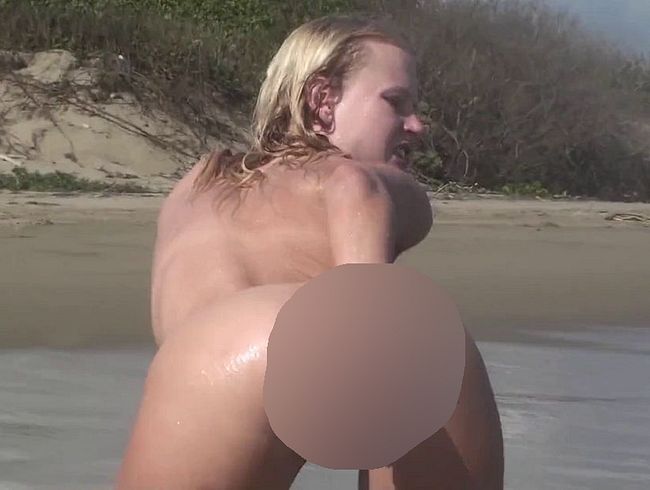 Download: blondehexe - SQUIRT im Meer