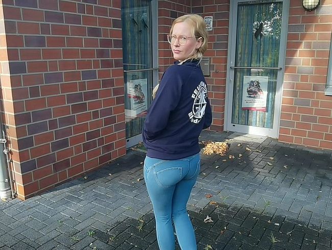 Download: blondehexe - Feuerwehr Praktikantin public gefickt + gratis BONUS VIDEO