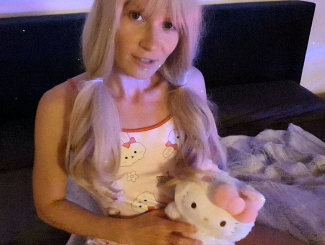 Download: blondes_teen_girl - Ist das zu pervers für einen öffentlichen Porno? Stiefdaddy fickt mich heimlich!