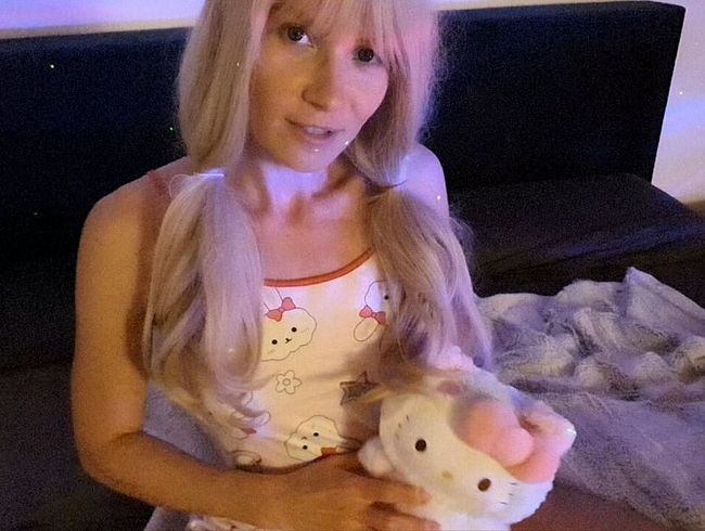 Download: blondes_teen_girl - Ist das zu pervers für einen öffentlichen Porno? Stiefdaddy fickt mich heimlich!