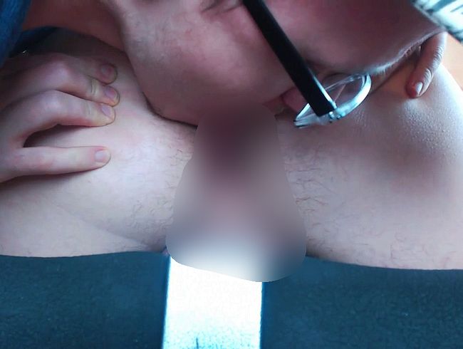 Download: blueboyz - Ein Freund aus dem College leckt und spritzt mir in meinen behaarten Arsch.