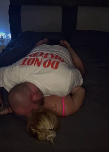 Download: bonieclydeerotik - Gefesselt,ausgeliefert von hinten gefickt,freigelassen,Blow, ausgiebiges reiten, doppelter Orgasmus