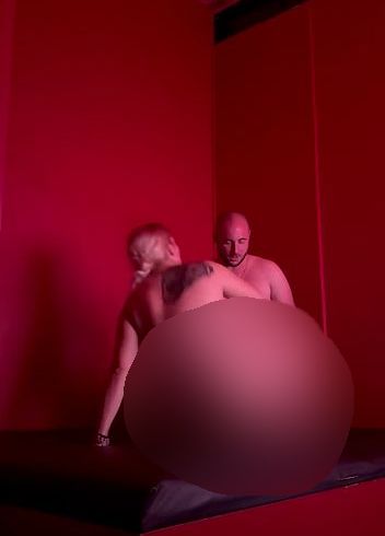 Download: bonieclydeerotik - Bonie&Clyde Kino,sie bläst/er fingert sie ficken Missionar sie explodiert er spritzt tief rein