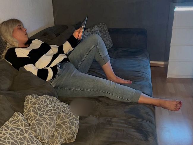 Download: bonieclydeerotik - Selbstbefriedigung porno schauen multiple orgasmen satisfyer Fingern feucht Couch Solotime