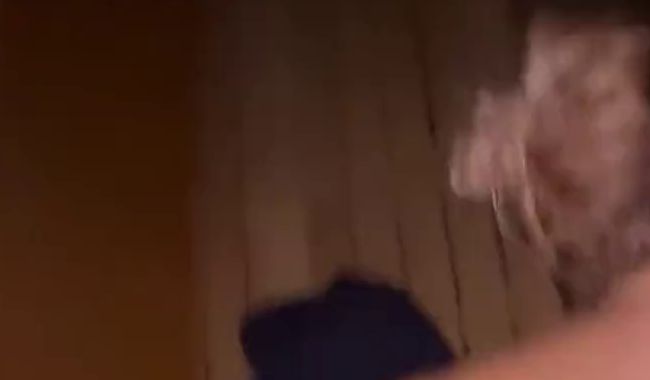 Download: bonieclydeerotik - Öffentlichkeit Sauna Therme Blowjob Doggy Von Hinten Rangenommen Schwitzen Paar Alleine Erwischt