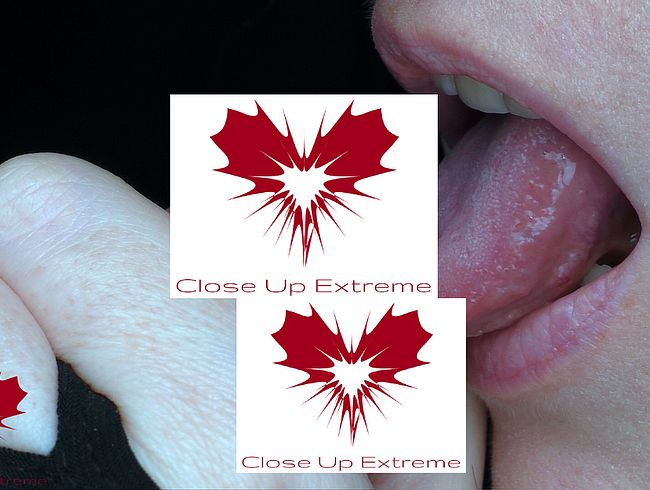 Download: closeupextreme - Pisslochpenetration mit der Zunge beim Blasen