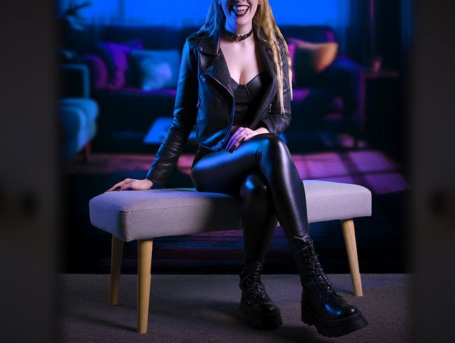 Download: clothed-pleasures - Halloween OneNightStand mit Vampirfrau: Bis zum letzten Spermatropfen aufgesaugt! - clothedpleasures