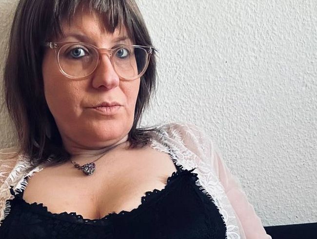 Download: clrapanties - Neues SB Video mit Dildo - Muschi und Anal verwöhnt