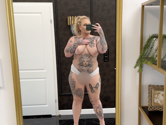 Download: delicious_lauri - Pipi im weißen Höschen