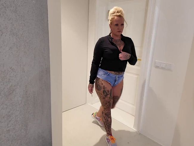 Download: delicious_lauri - Nach dem Heimkommen stopf ich mir erstmal das Arschloch