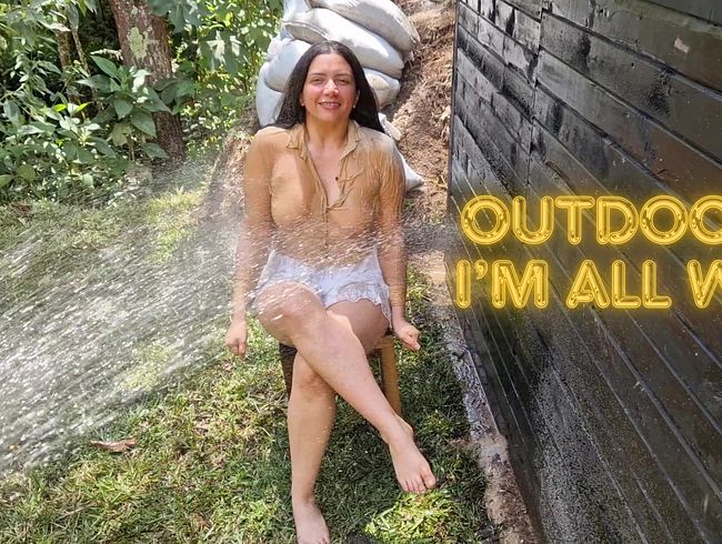 Download: denissetits - Draußen: Ich bin ganz nass!