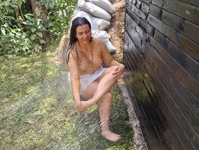 Download: denissetits - Draußen: Ich bin ganz nass!