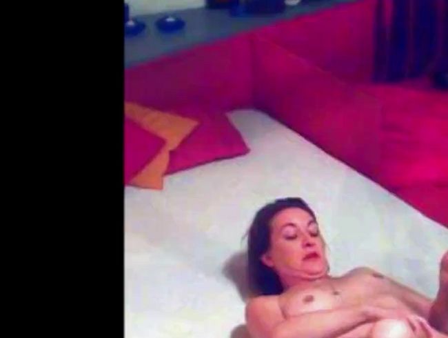 Download: dieZeiggeilen3 - Ich Sharon, das erste mal nackt beim Schamhaar-Coiffeure