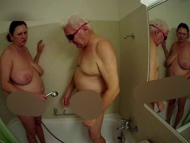 Download: dieZeiggeilen3 - Zwei Fotografen auf Besuch, Teil II die Duschbrause (ohne ton)