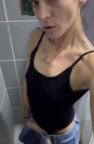 Download: dirtymarriedcouple1 - Plitsch platsch Hose nass GANZE 2X