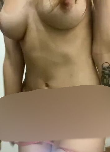 Download: ellli97 - Let the Strip Show begin ! ?