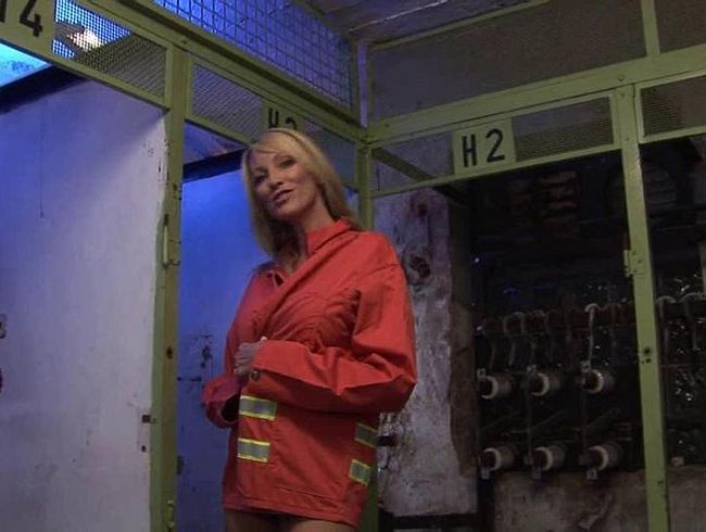 Download: emmastarr - titten und spannung total ..