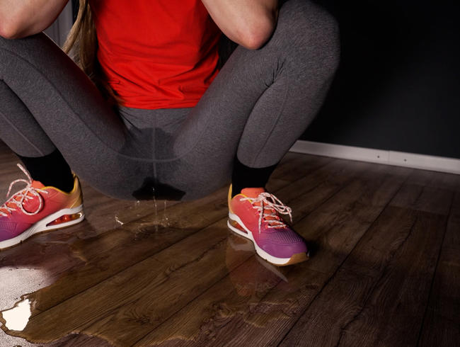 Download: freakart - Durch meine graue Leggings pissen