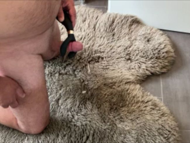 Download: funcouple33 - Geil mal wieder den Schwanz mit der Massagezange abgemolken