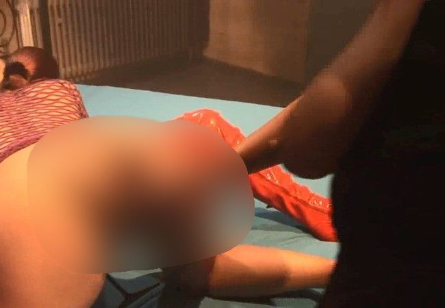 Download: gangbang-spass - drei fotzen in schwanzvorbereitung .. . . . .