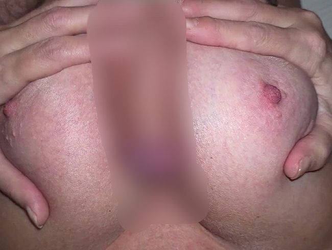 Download: geilsexyfeucht - heißer Tittenfick