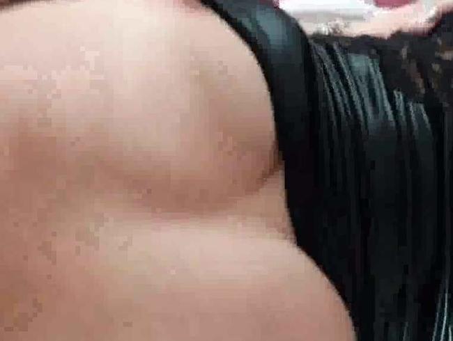 Download: geilsexyfeucht - heisse Nummer auf dem Tisch