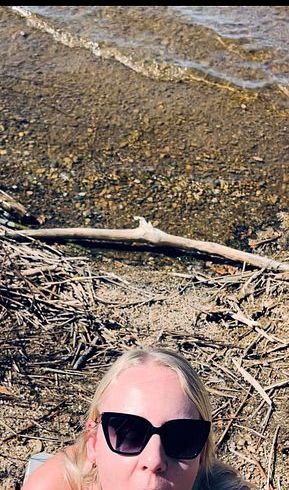 Download: germanmaskedlucie - Tiefer Outdoor-Blowjob am See – Sein Monster-Penis fickt meinen Hals & spritzt meine Titten voll!