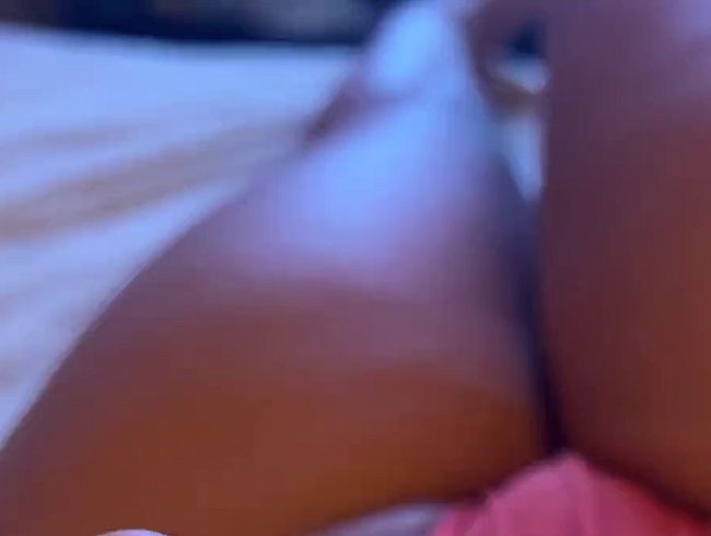 Download: gwenchase - Möchtest du deinen Slip ausziehen?