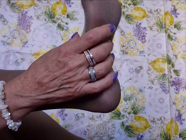 Download: ibizalady - Liebst du Nylons