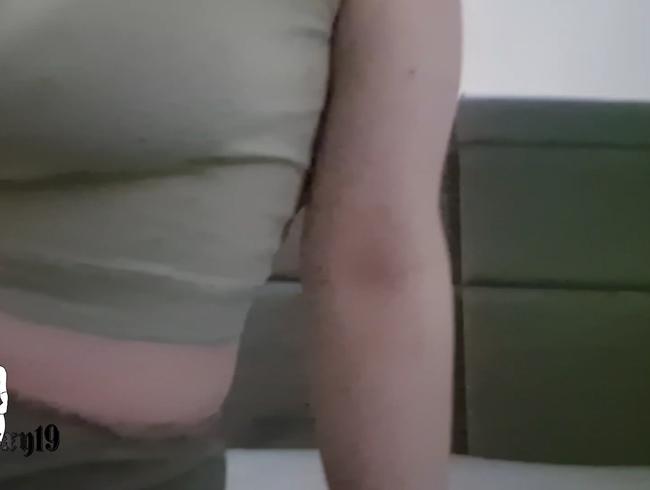 Download: jennasxy19 - grüne Hose