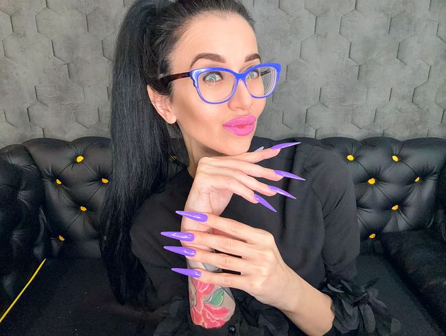 Download: juliadomaina - Neue längere Form und neue lila Farbe, Krallen, lange Finger und Handjobs, Spucke, Gesichtsglamour-Fetisch