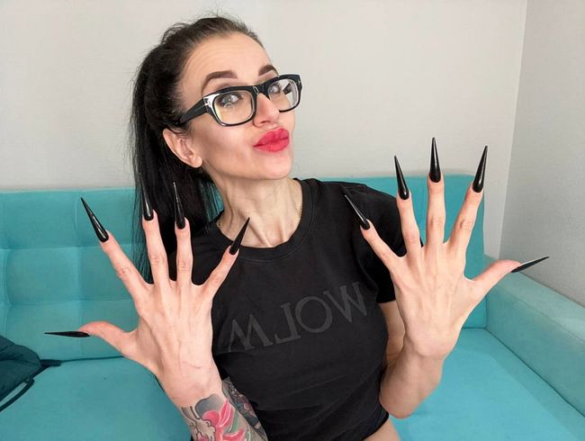Download: juliadomaina - Fingerschnippen, lange Finger mit SCHWARZEN langen Nägeln