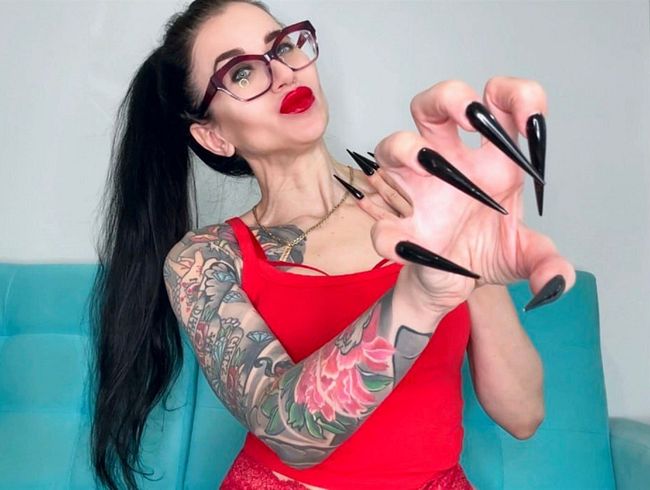 Download: juliadomaina - SCHWARZ Lange Nägel, scharfe Stilettos, lange Finger beim Saugen, Handjobs mit Spucke und rote Spitzenunterwäsche