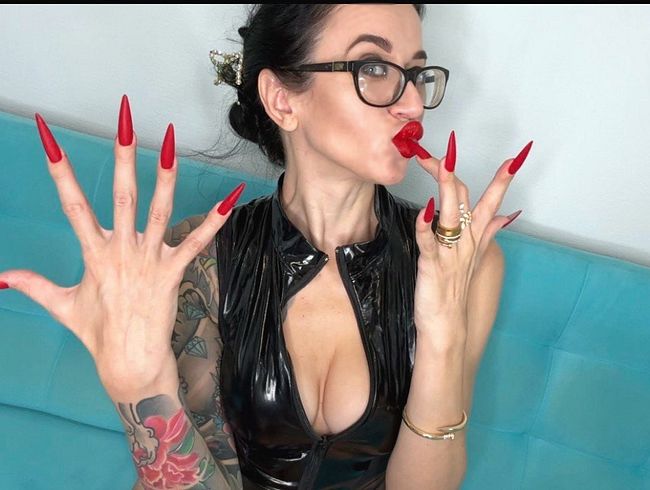 Download: juliadomaina - ROTE matte Farbe. Lange Nägel, Handflächen, Handjobs mit Spucke, schwarzes PVC auf mir